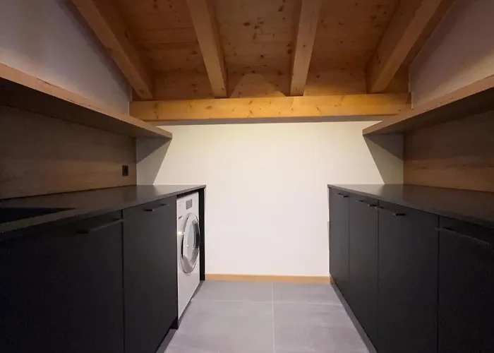 Daphne Heights By Luxury Apartment